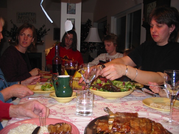 608x456 pixels (104K)