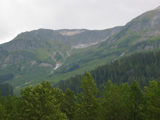 608x456 pixels (57K)